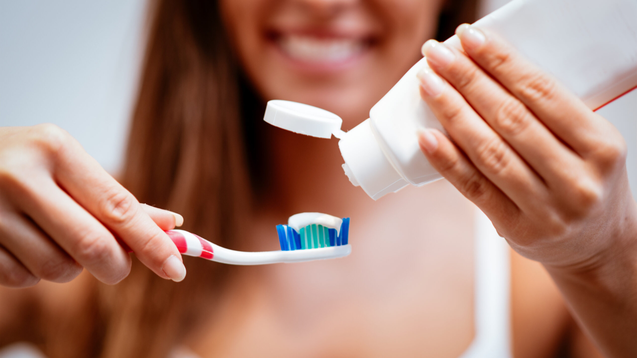 Choosing the Right Toothpaste and Toothbrush